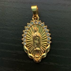 Virgin Mary Pendant & Chain